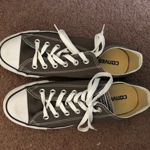 Converse Low Tops - Picture 2 of 5